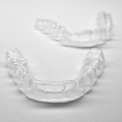 nakładki wybielające zęby